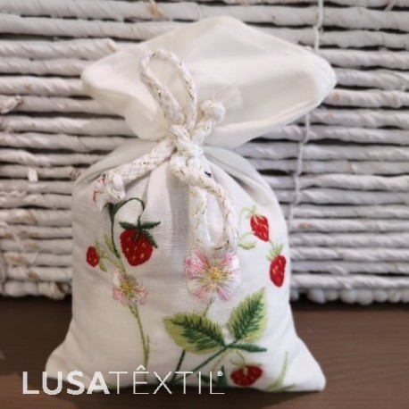 Sachê Bordado de Lavanda - Morangos